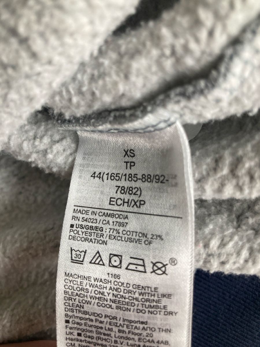 Gap Pullover & Sweatshirts: Pull GAP à capuche gris et bleu marine, Taille XS comme neuf – Neu (gemäss Beschreibung) aus Gockhausen von fxct 3