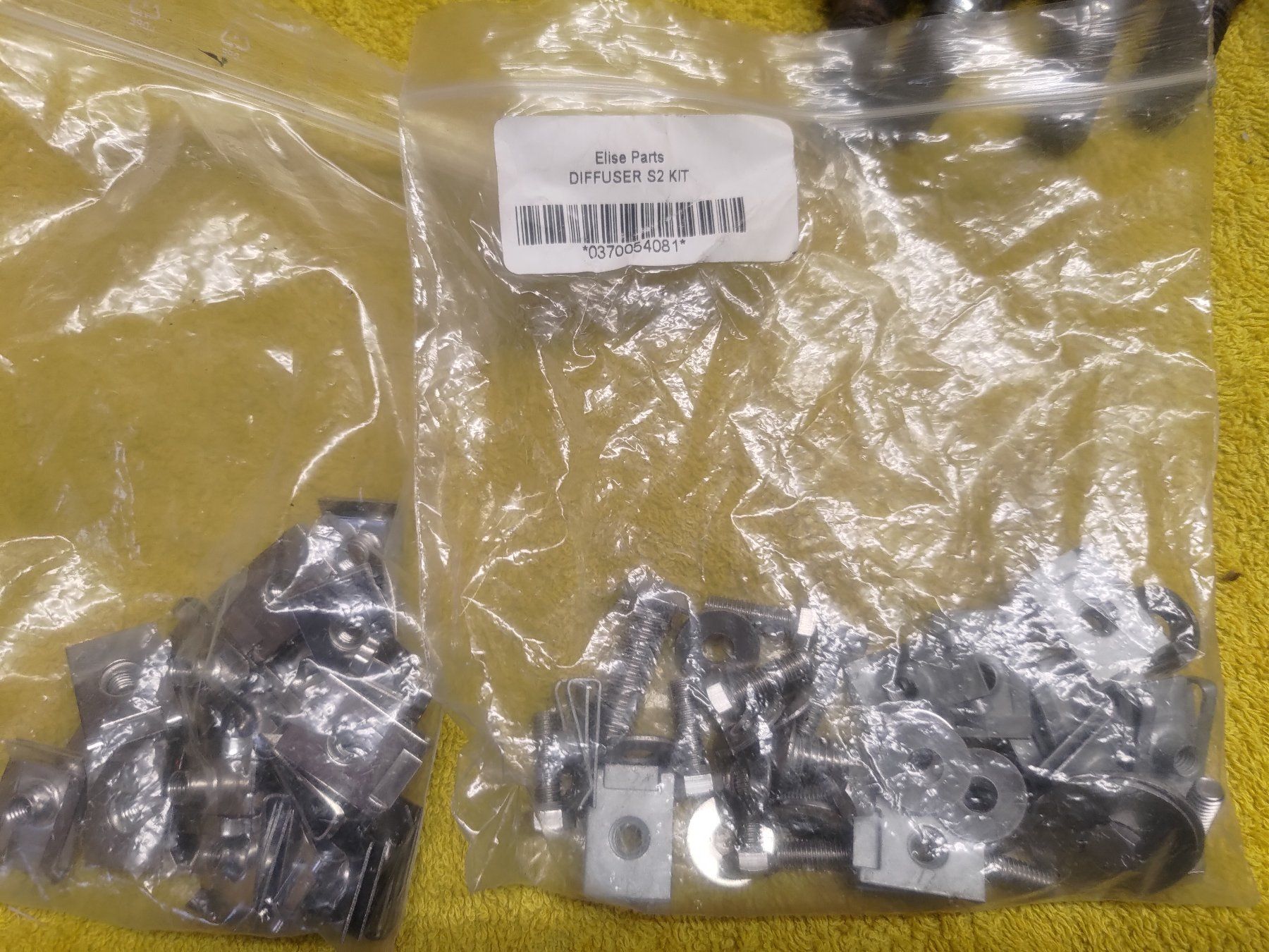 Tutti pezzi di ricambio auto: Kit Diffuseur  Lotus Elise S2 – Nuovo e nell'imballaggio originale da Grimisuat venduto da Drizzt75 1