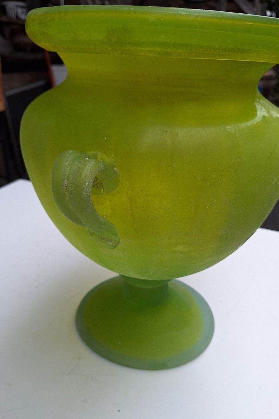 Vasi & Recipienti: Grüne Vintage Vase mit Henkel – Usato da Weinfelden venduto da JoeBaer 2