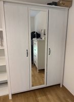 Kleiderschrank