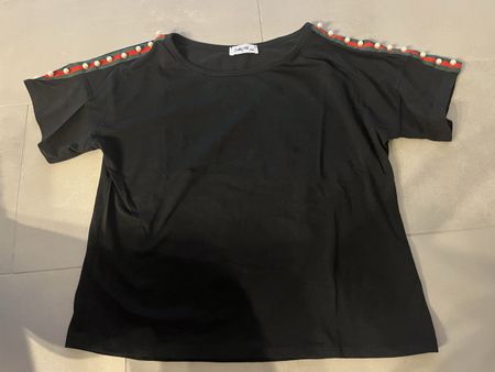 T-Shirt schwarz mit Details S/M neu