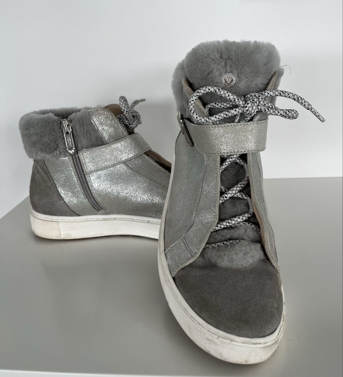 Marc Cain Scarpe da donna: Marc Cain Silber Sneaker Gr. 39 – Usato da Tennwil venduto da Hemi0