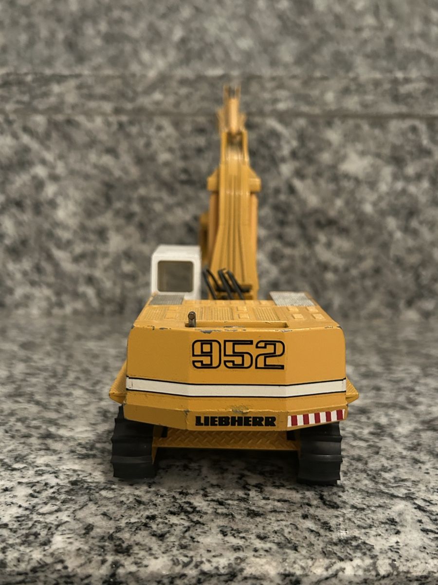 Conrad Kit di modellismo & Modellini statici: Liebherr 952, 1;50 , Conrad – Usato da Horw venduto da Tigercat635 1