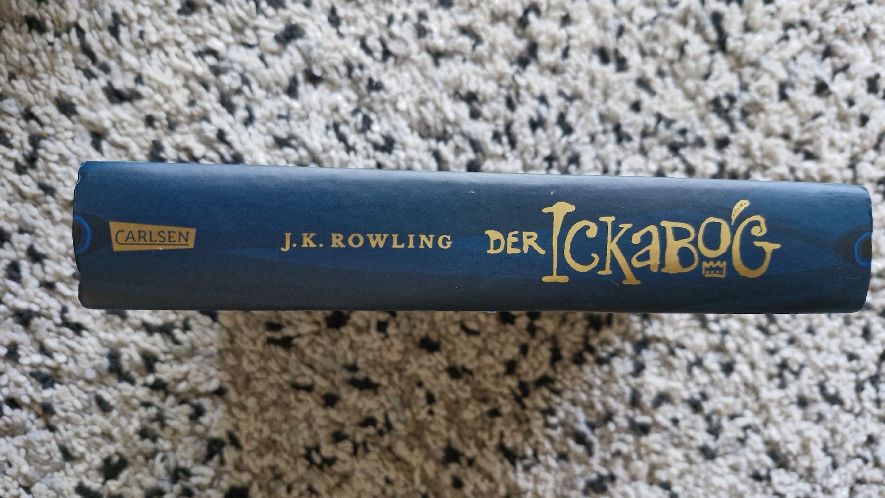 Libri: Der Ickabog J.K. Rowling Top Zustand – Nuovo (secondo la descrizione) da Basel venduto da Andrealin 2