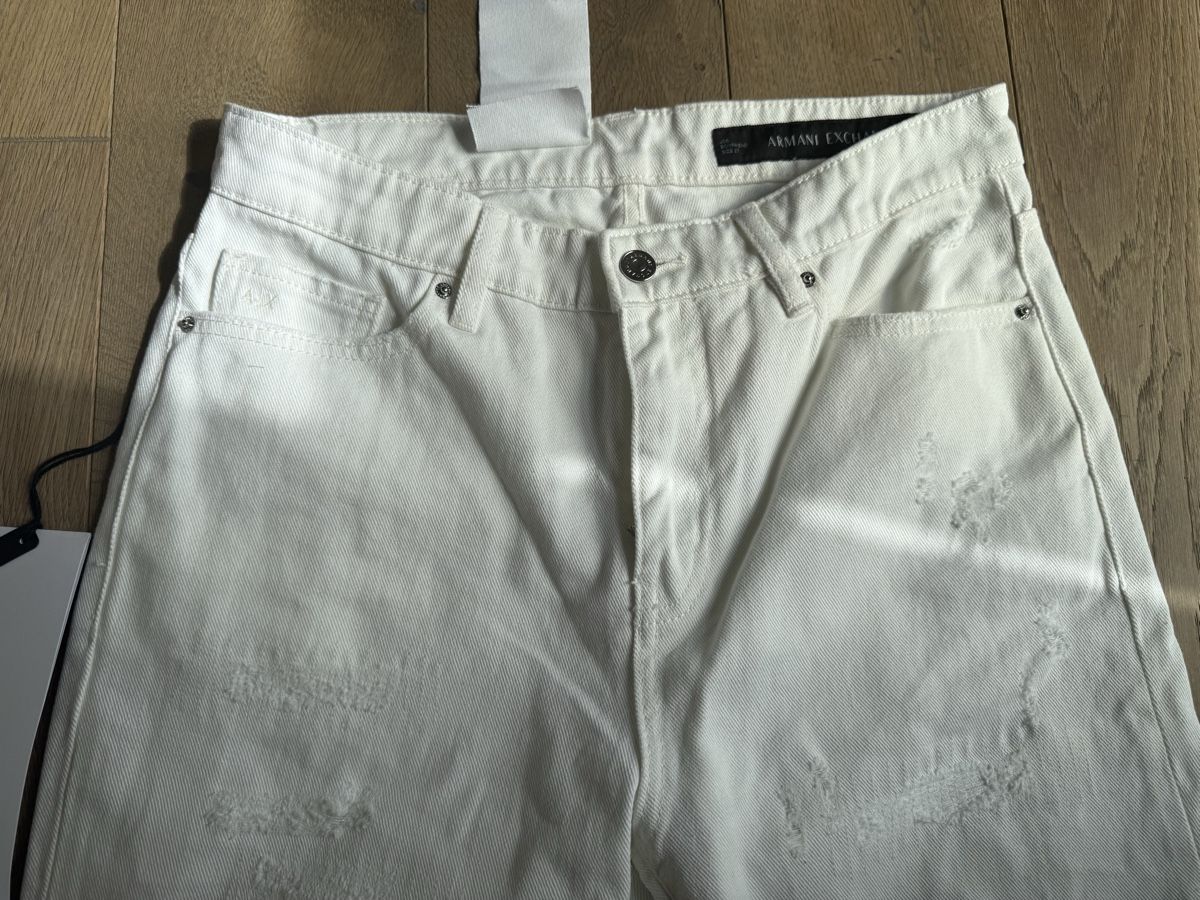 Armani Jeans: New Armani exchange J06 white jeans, 27 – Neu und originalverpackt aus Zug von Nat.yushkevich 3