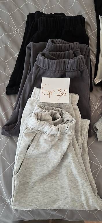 Pantaloni: Mädchen Jogginghose  – Usato da Lengnau BE venduto da son_n6n8