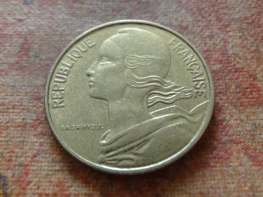 Tutti le monete: FRANCE  10 Centimes  1982  (P) – Usato da Romanel-sur-Lausanne venduto da Swift13 1