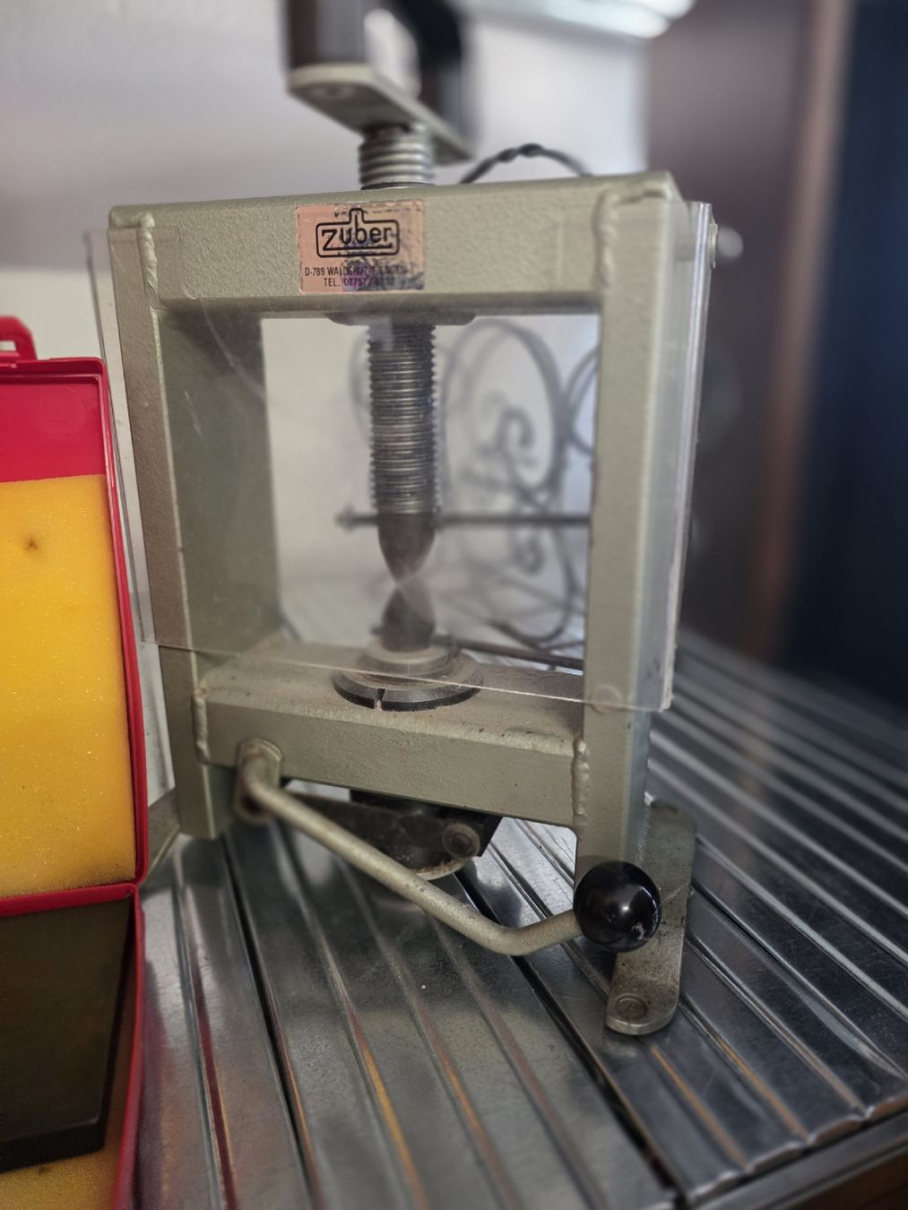 Tutti gli attrezzi: Zuber Steinpresse mit Zubehör Werzeugset – Usato da Kriens venduto da Clevero 4