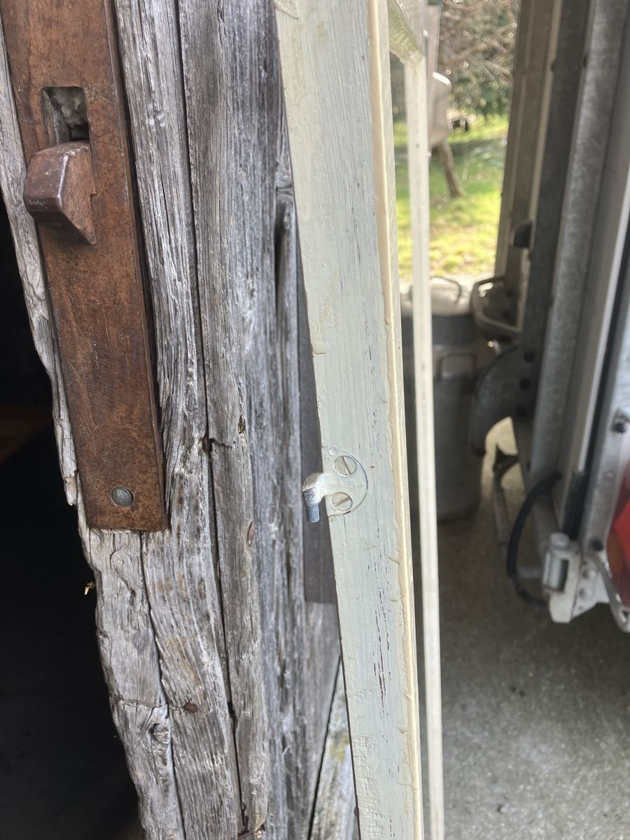 Finestre: Altes Fenster mit Holzrahmen – Usato da Thun venduto da noah_5fyb 3