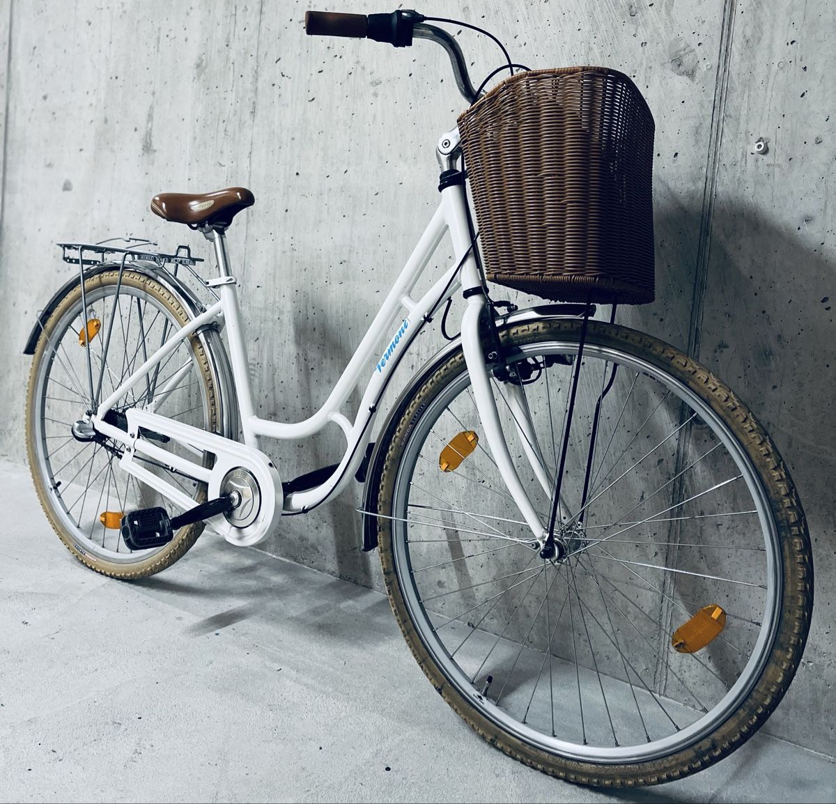 Vélos: Damen Velo mit Korb  – D'occasion à Zürich par Bidon3011 1