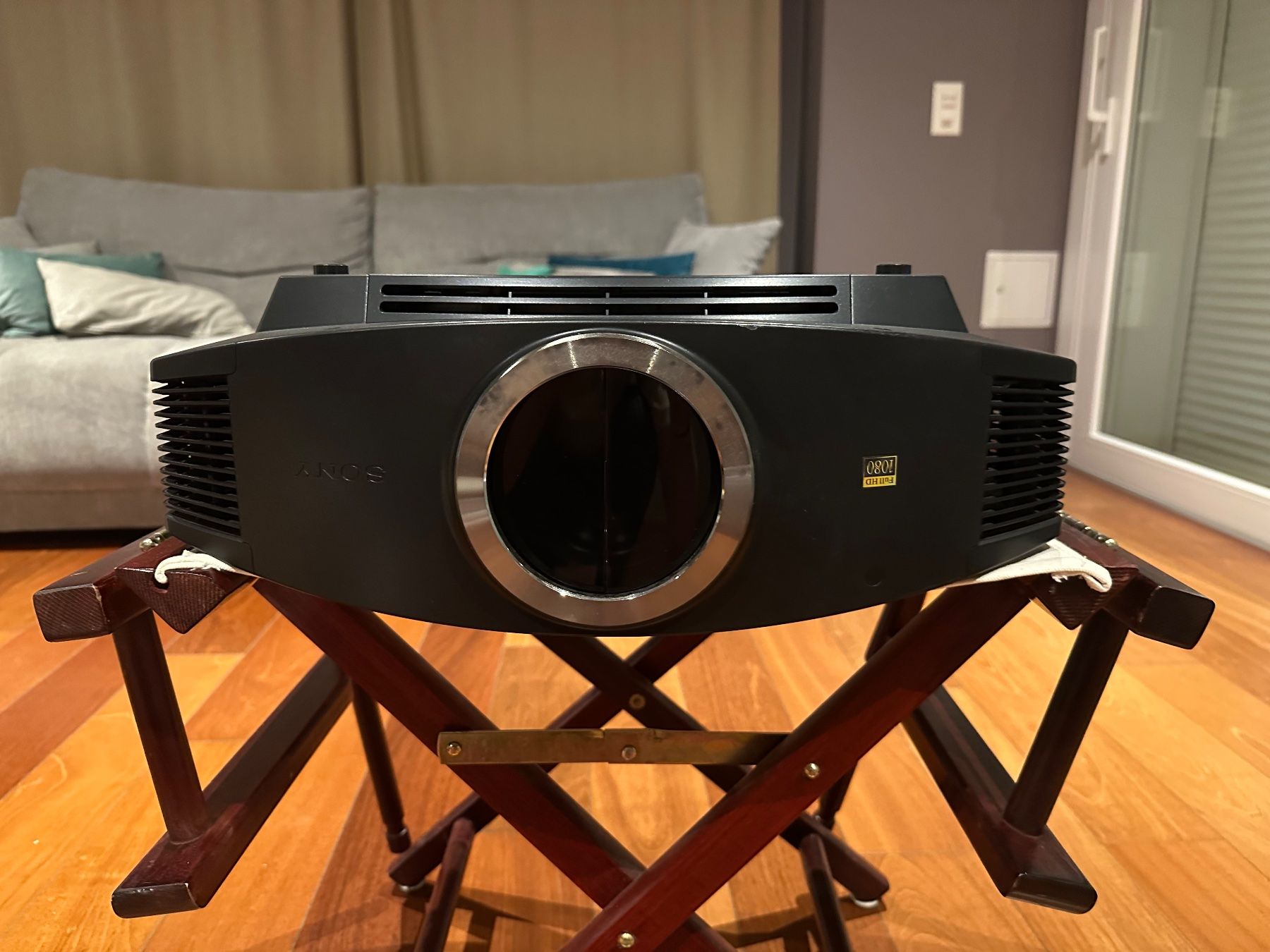 Sony Home Cinema: Pack Home Cinéma - Projecteur Sony + Système Bose + Blu-ray – Usato da Gland venduto da valentin_bes 1