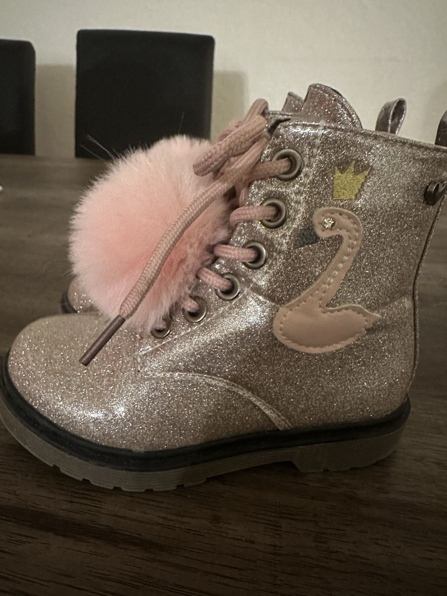 Schuhe für Mädchen: Mädchen Schuhe – Gebraucht aus Rudolfstetten von Massimo6423 2