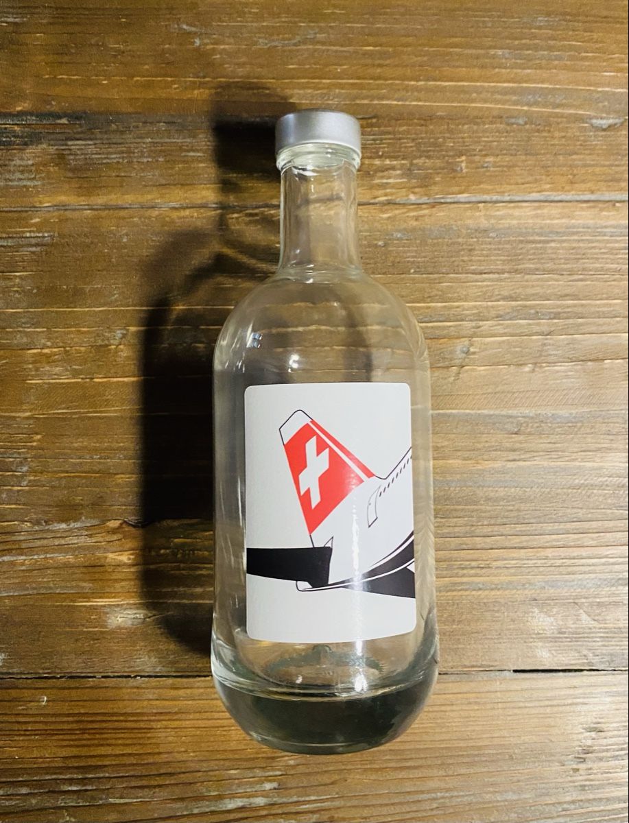 Altro in Stoviglie & Bicchieri: Edle Glasflasche von SWISS. Neu. – Nuovo (secondo la descrizione) da Zürich venduto da ToHo