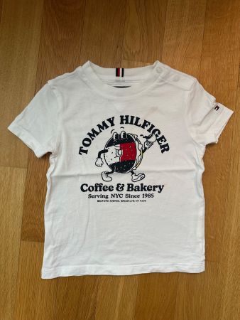 T-Shirt Tommy Hilfiger weiss Grösse 86 guter Zustand