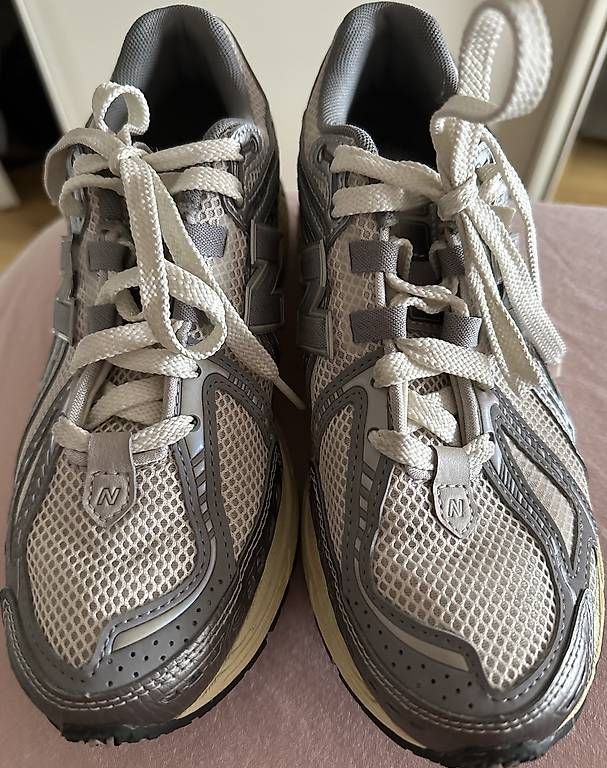 Scarpe da uomo: New Balance Gr. 40 – Usato da Stäfa venduto da DearDarling 2