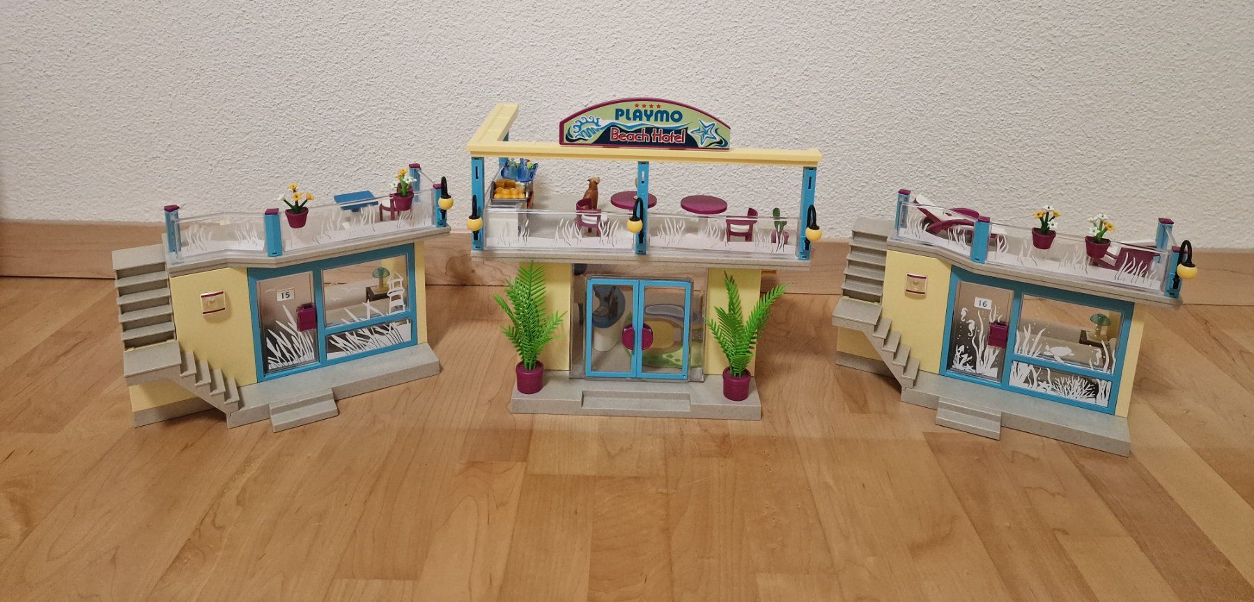 Playmobil Giocattoli: Playmobil Beach Hotel 70434 – Usato da Baar venduto da romesds88