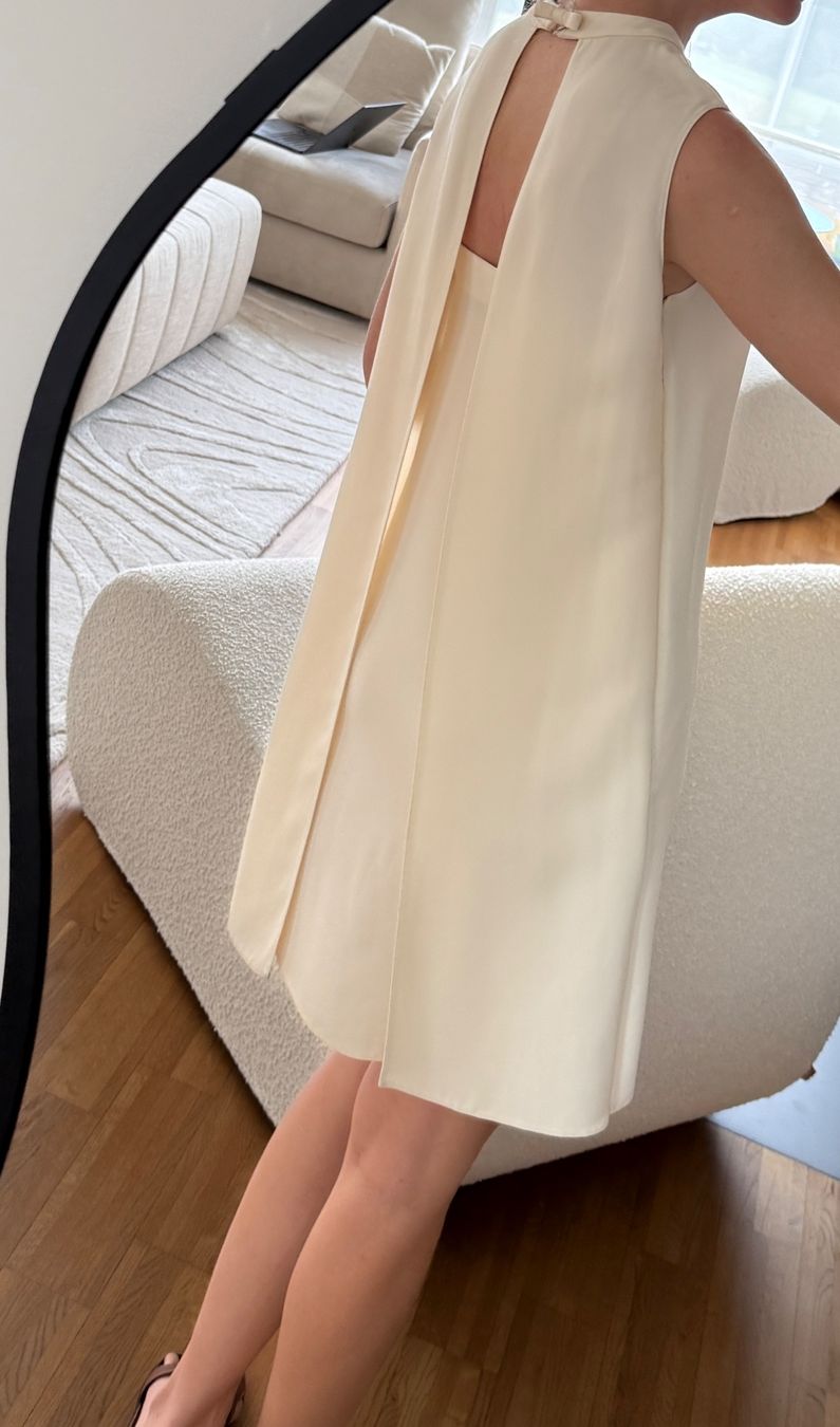 Valentino Vestiti: Valentino cape dress – Usato da Schindellegi venduto da Kar_5zrb