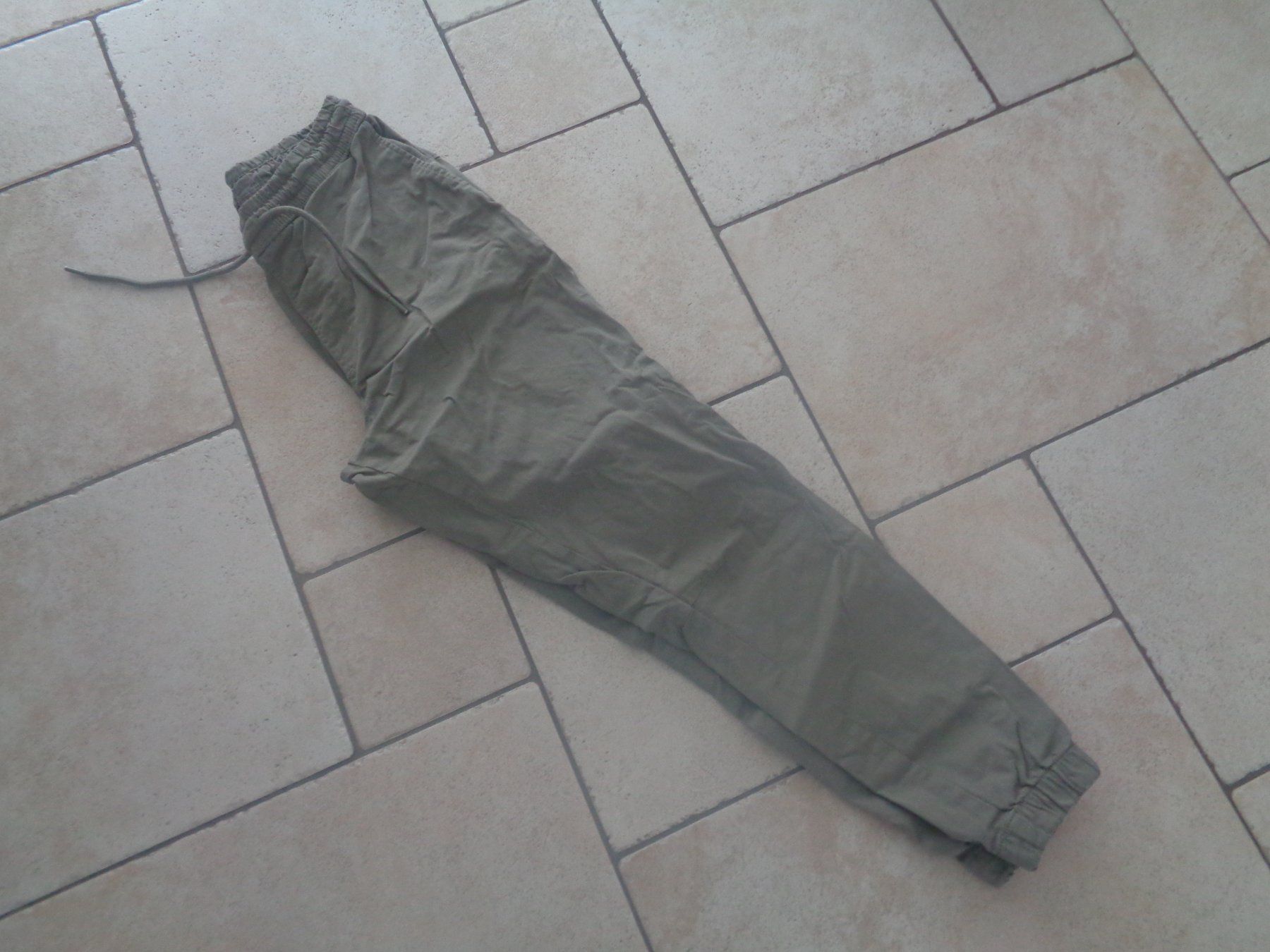 Zara Pantaloni: Hose  Zara  Grösse M  Jogger – Usato da Kreuzlingen venduto da Robi-2003 4