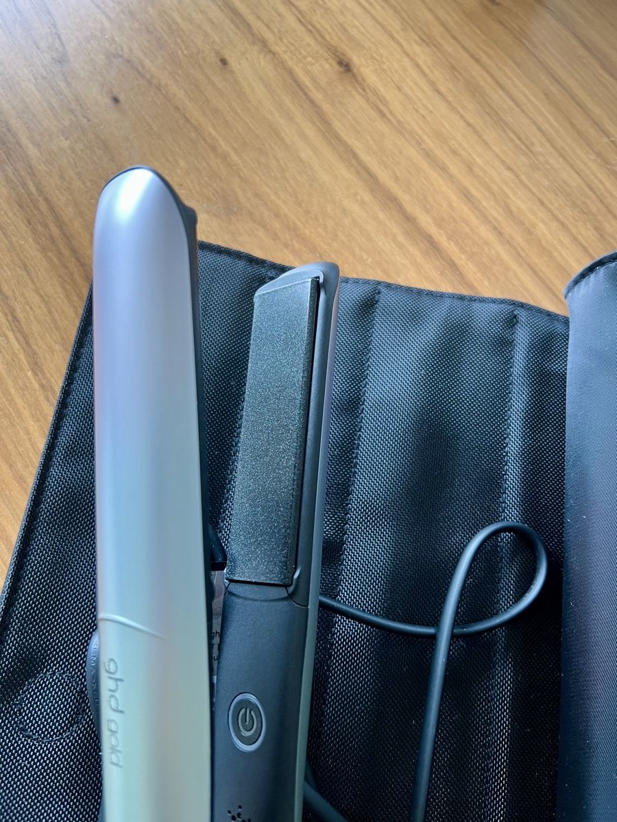 GHD Piastre & Arricciacapelli: GHD Glätteisen special edition inkl. Tasche – Usato da Baden venduto da ale_5x6g 1