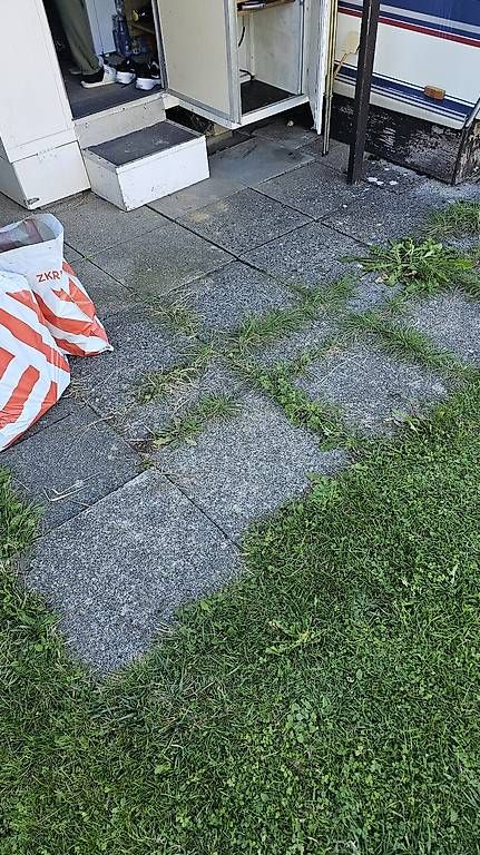 Bodenbeläge: Gartenplatten abzugeben – Gebraucht aus Kölliken von Maxilopez