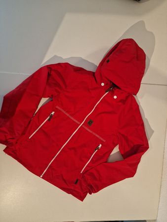 Neue Reima Regenjacke Gr. 152 (160, gross geschnitten), rot.