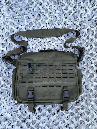 DIRECT ACTION Messenger Bag, olive green, sehr guter Zustand