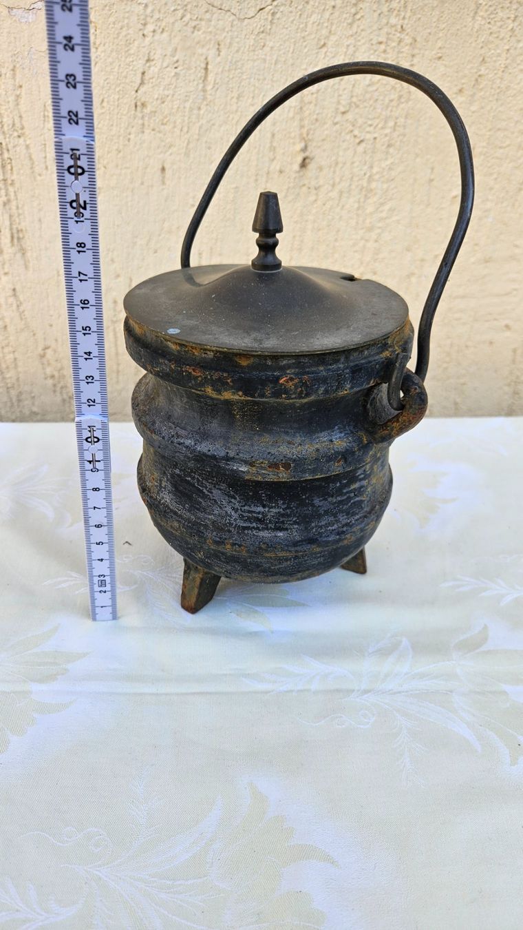 Contenitori & Simili: Contenitore in ghisa – Usato da Melano venduto da H-Sara 1