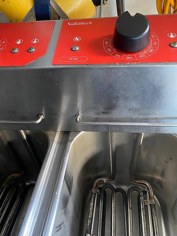 Cucine complete: Vend une friteuse Tf 55 double bacs Valentine – Usato da Martigny venduto da seater 1