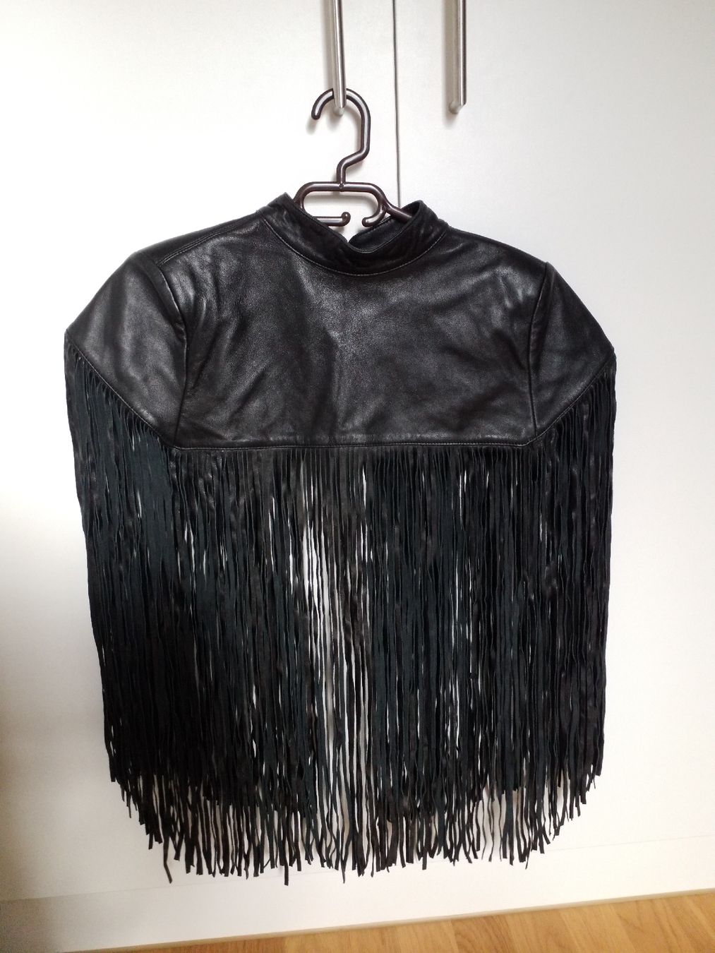 Zara Altro in Moda donna: Stylish leather poncho ZARA – Usato da Luzern venduto da _Lobster_