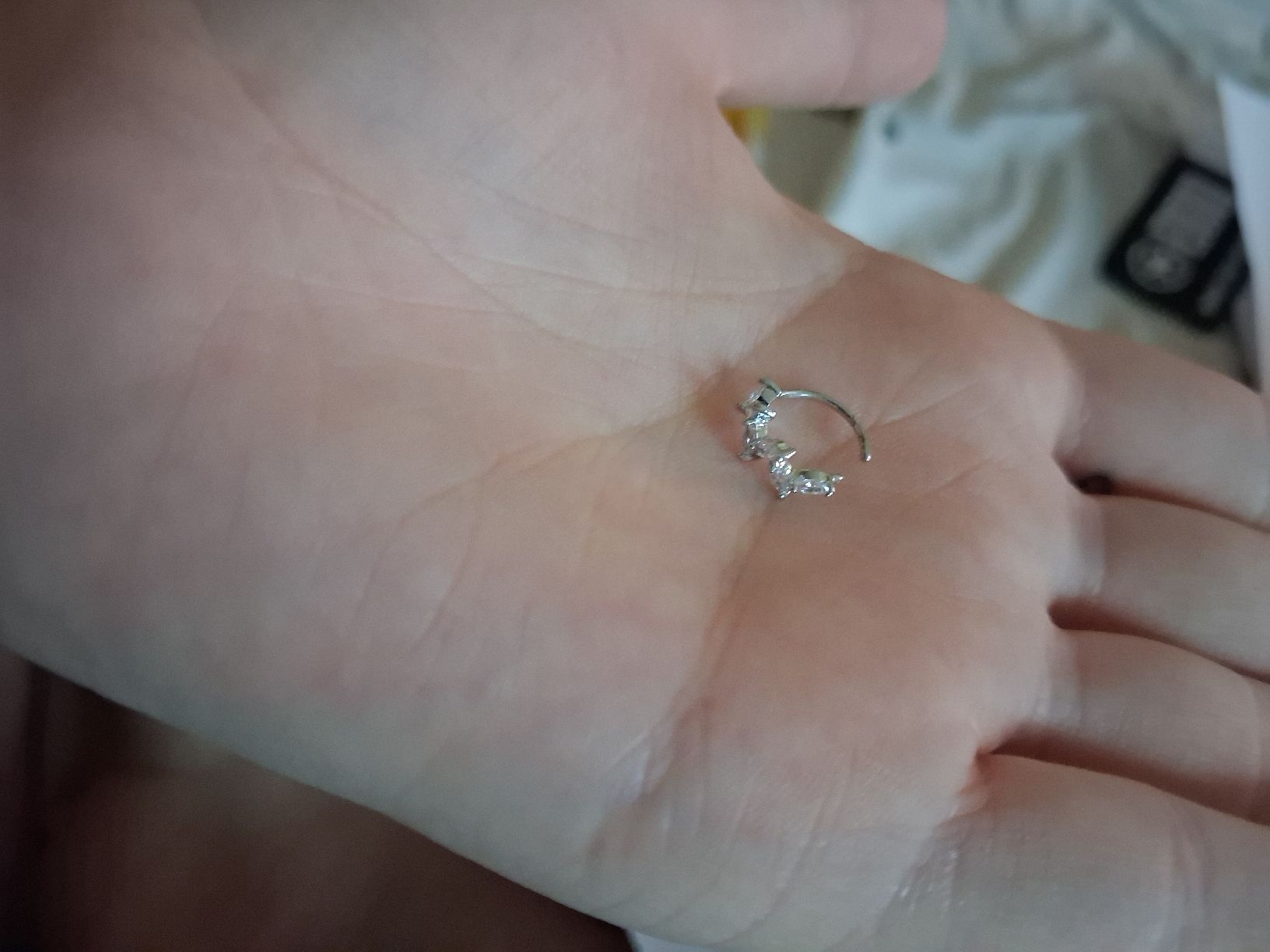Bijoux piercing: Nasenring silberfarben mit Steinen neuwertig – Neuf avec emballage d'origine à Sevelen par rot_7p8z 2