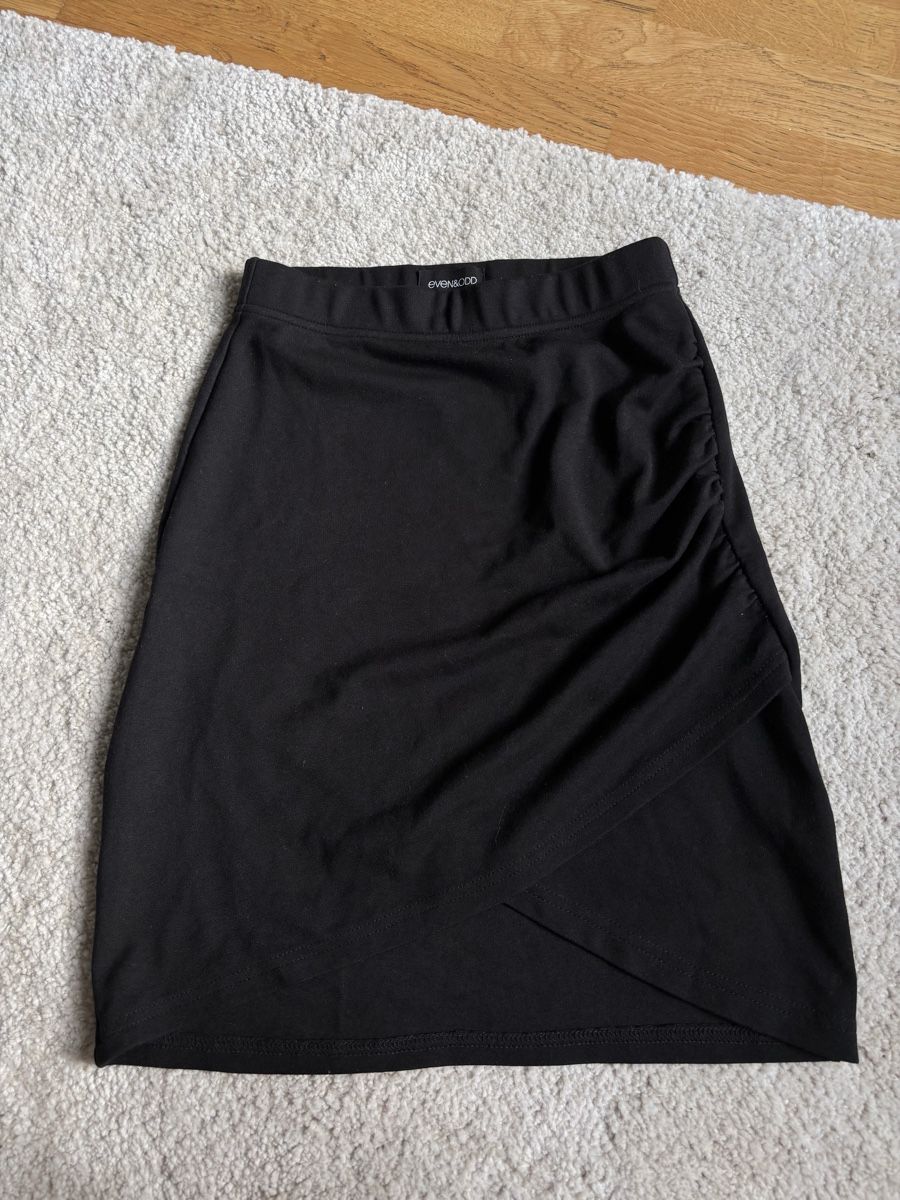 Zalando Jupes: Schwarzer Rock von Even&odd – D'occasion à Zürich par alessia.s