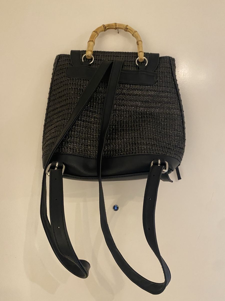 Stradivarius Zaini: Stradivarius Rucksack in Schwarz mit Bambusgriff – Nuovo (secondo la descrizione) da Hünenberg See venduto da lar_9zjk 1