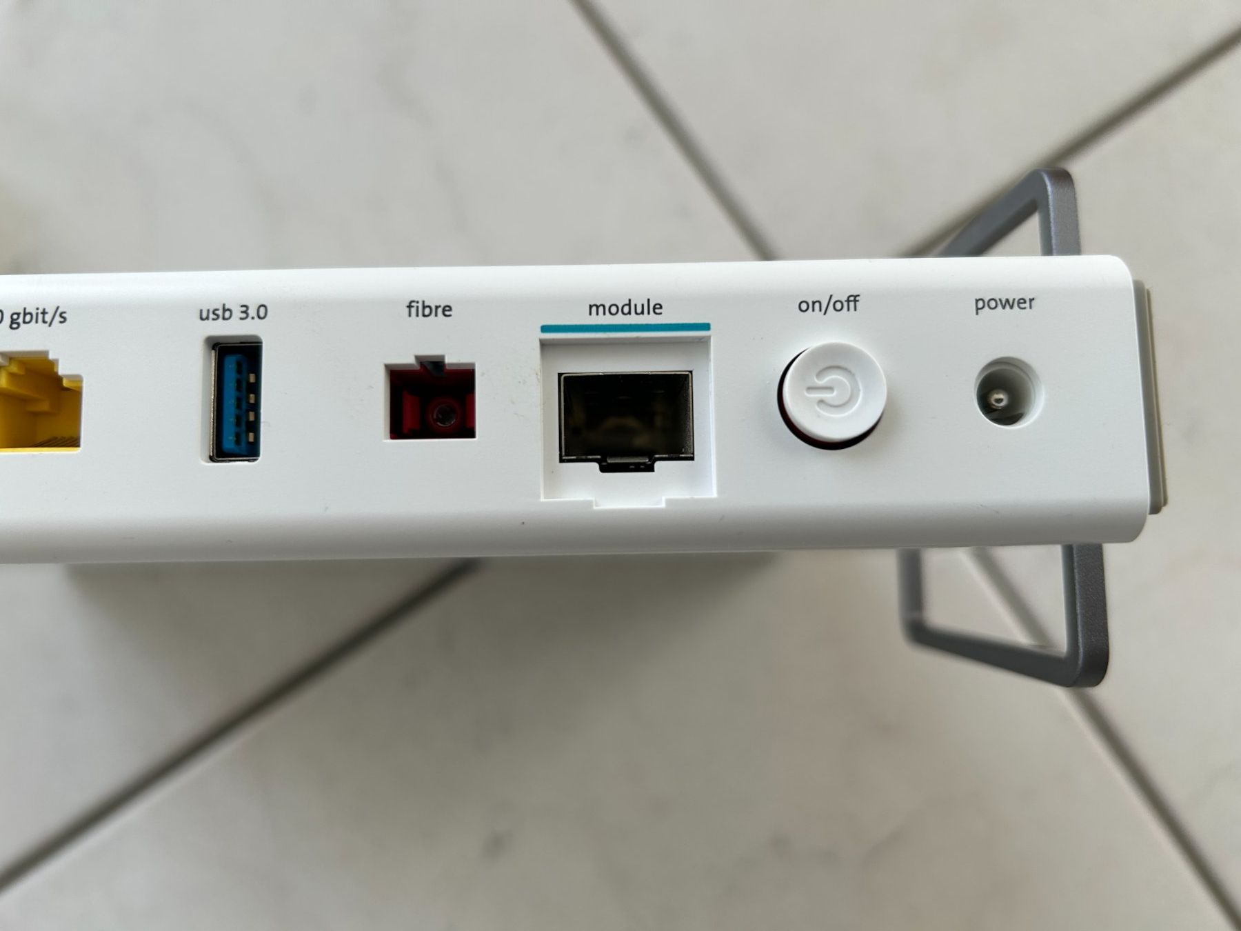 Swisscom Modem & Router: Swisscom Internet Box 4 Fiber – Usato da Uster venduto da Joelsimondunja 4