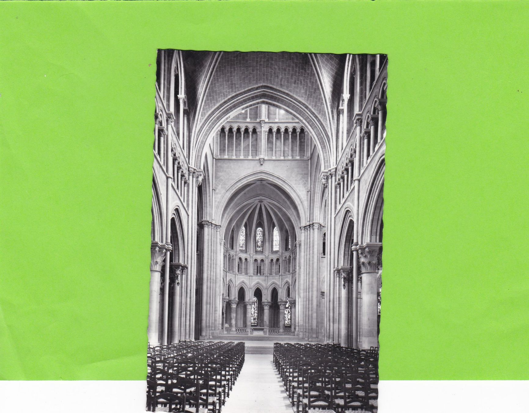 Cartes postales: Lausanne. Cathédrale Le Choeur – D'occasion à St. Peterzell par neckertal