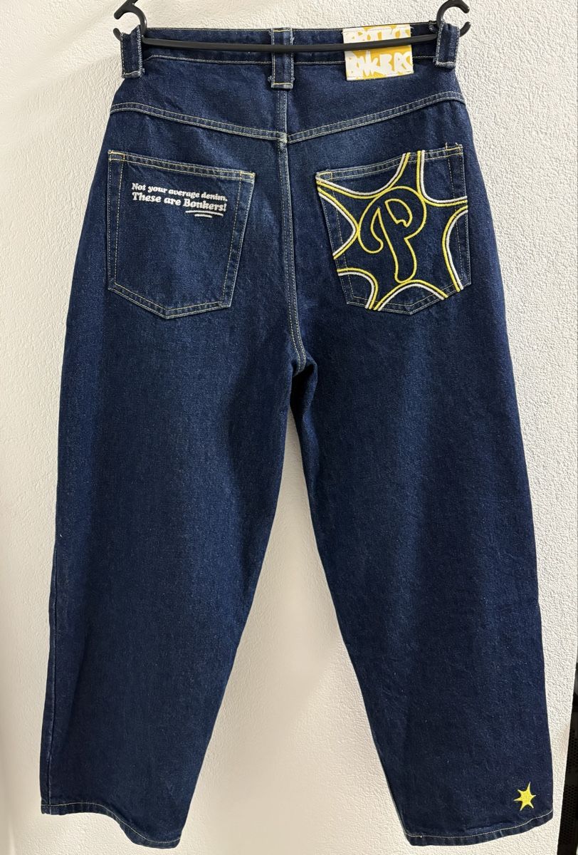 Jeans: Jean Protect Taille S brodé bon état – Usato da Vétroz venduto da eli_fc2s 1