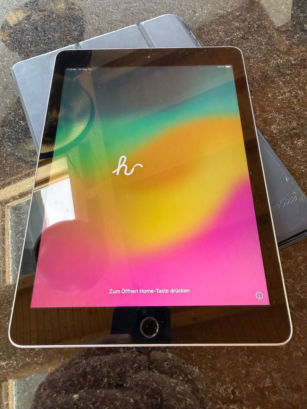 Apple Tablet PC: iPad 6. Generation 32GB WiFi – Usato da Birmensdorf ZH venduto da Schliffi9