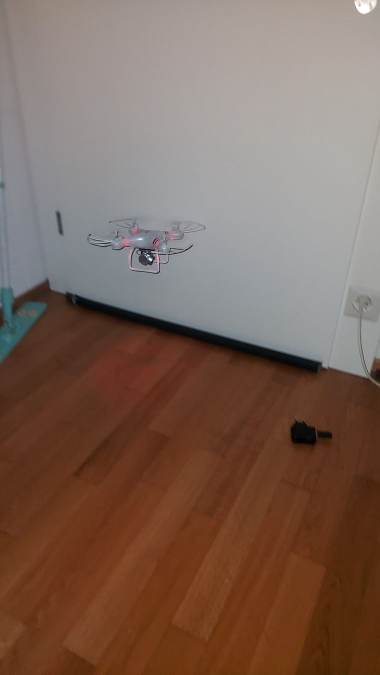 Modellismo RC: R/C Quadcopter mit Wifi-Cam und neuem Akku + div. Zugaben – Usato da Hohenrain venduto da magiclocke 4
