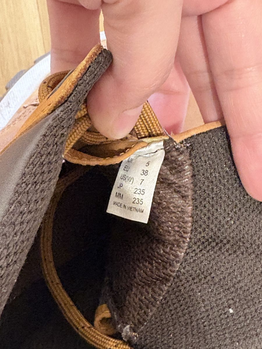 Helly Hansen Scarpe da donna: Helly Hansen Leather Boots Size 38 EU, Stylish! – Usato da Meyrin venduto da yej_w8lz 4