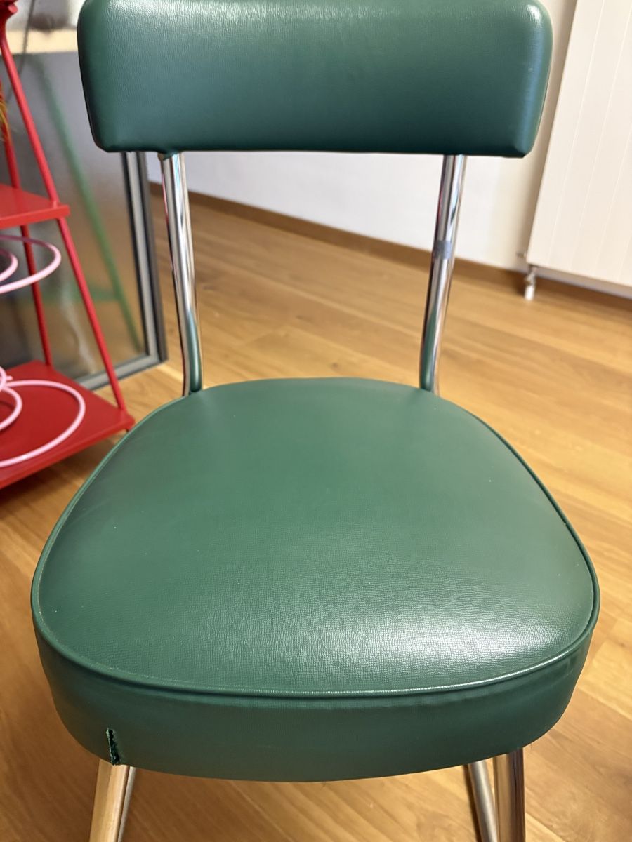Tische: Vintage bauhaus Kaffeetisch + 2 Stühle – Gebraucht aus Rheinfelden von ger_8zjb 2