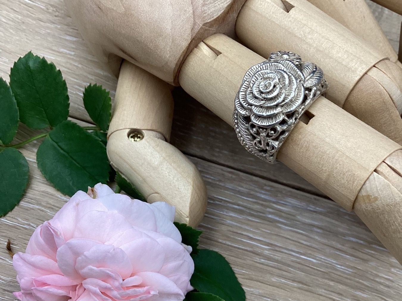 Ringe: Bague en argent au motif de rose – Gebraucht aus Agiez von Beve15 3