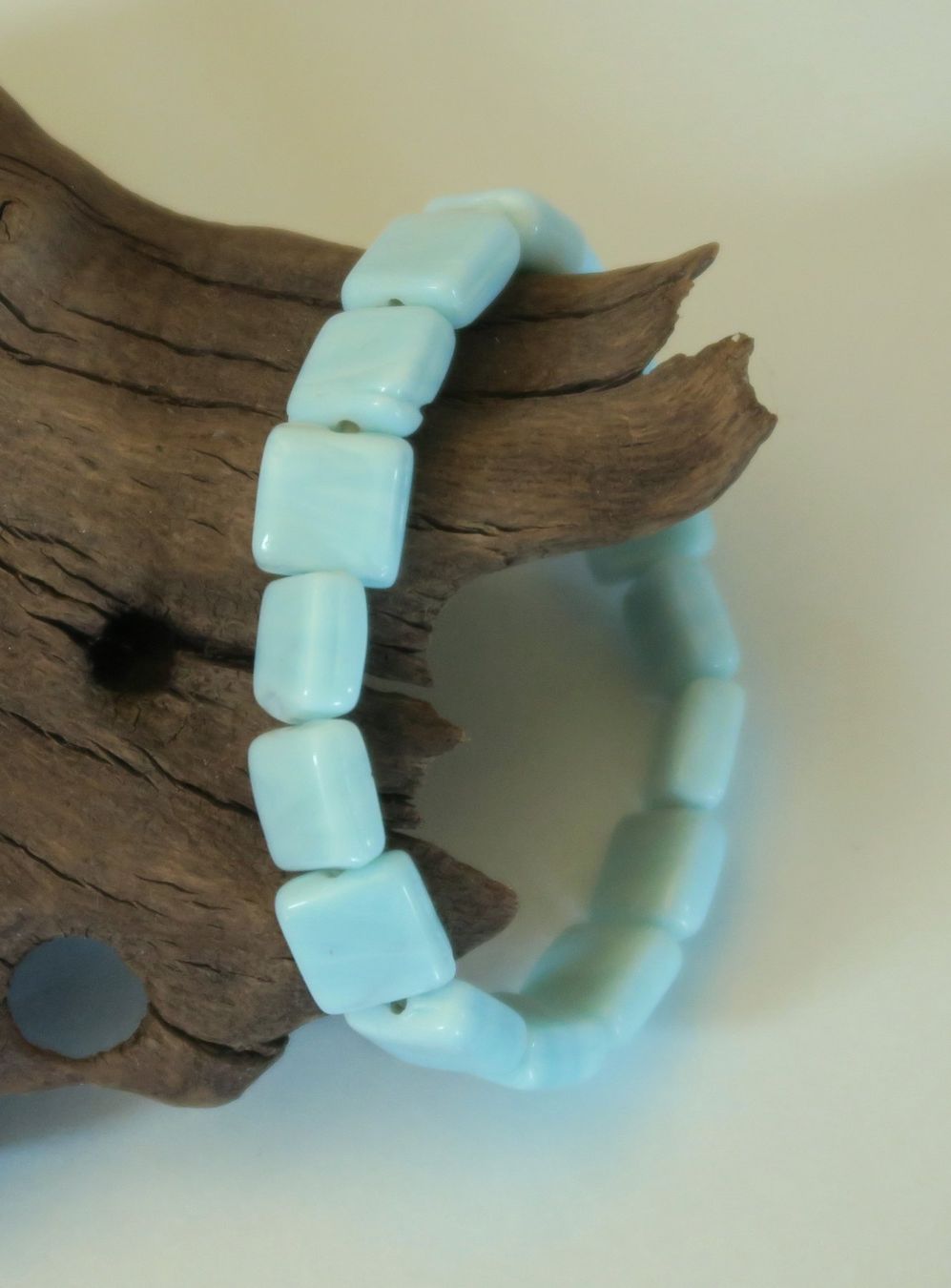 Bracciali & Braccialetti: Armband aus Glasperlen hellblau – Usato da Brittnau venduto da marlenestone 2