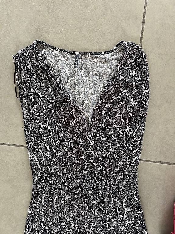 Kleider: Lot 3 Robes longues neuves – Neu (gemäss Beschreibung) aus Confignon von MVAR 2