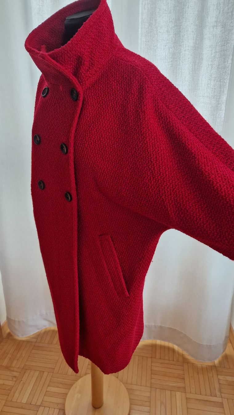 Cappotti: Roter Wintermantel – Usato da Luzern venduto da kzu_8qsg 4