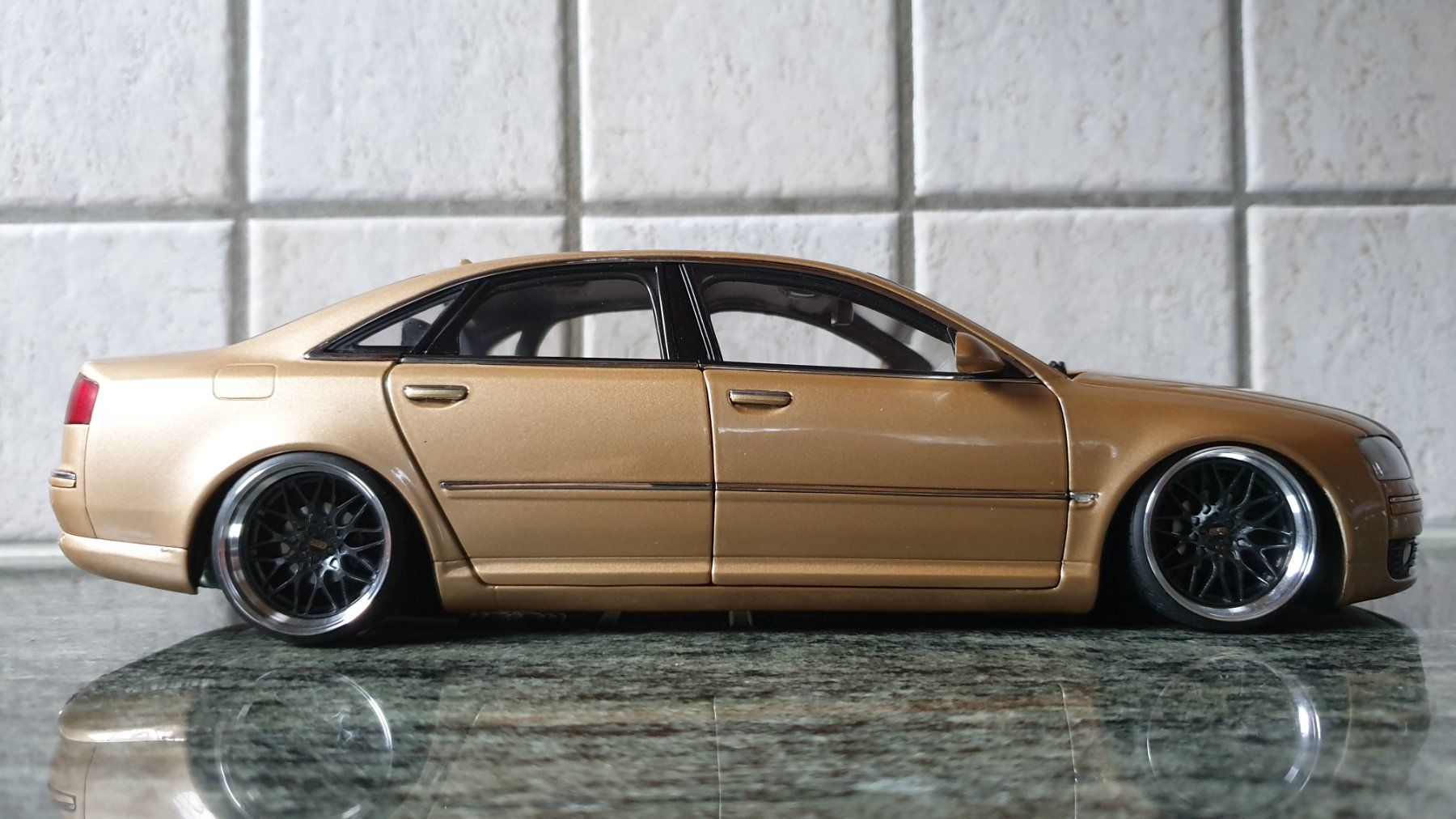 Audi Modellautos: AUDI A8 W12 / KYOSHO 1:18 TUNING – Neu und originalverpackt aus Wengi b. Büren von Ot1000 1