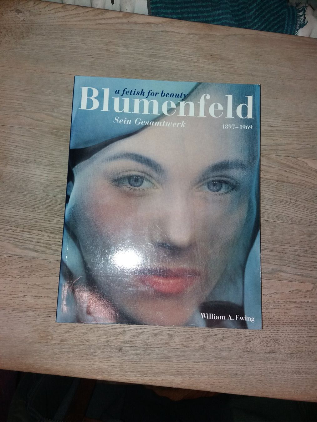 Libri: FOTOKLASSIKER Blumenfeld gesamtwerk – Usato da Welschenrohr venduto da Regool