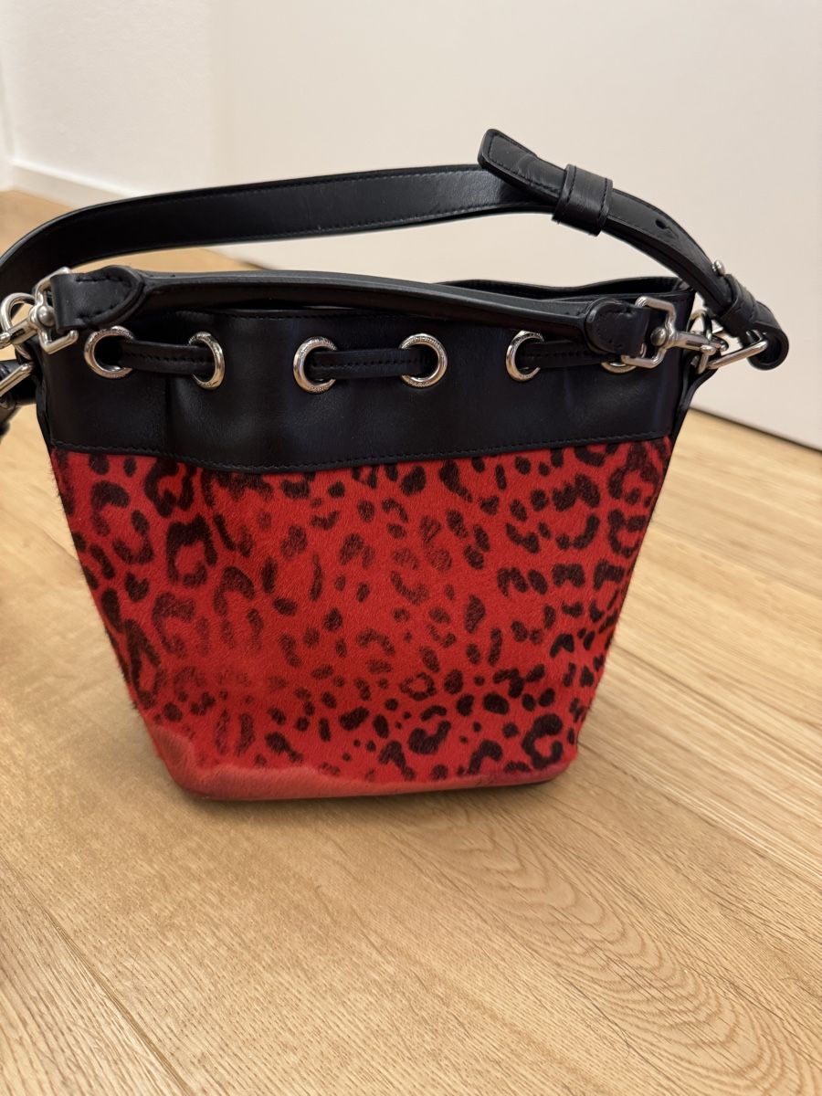 Saint Laurent Sacs femmes: Sac Emmanuelle de Saint Laurent  – D'occasion à Puplinge par Cechth 2