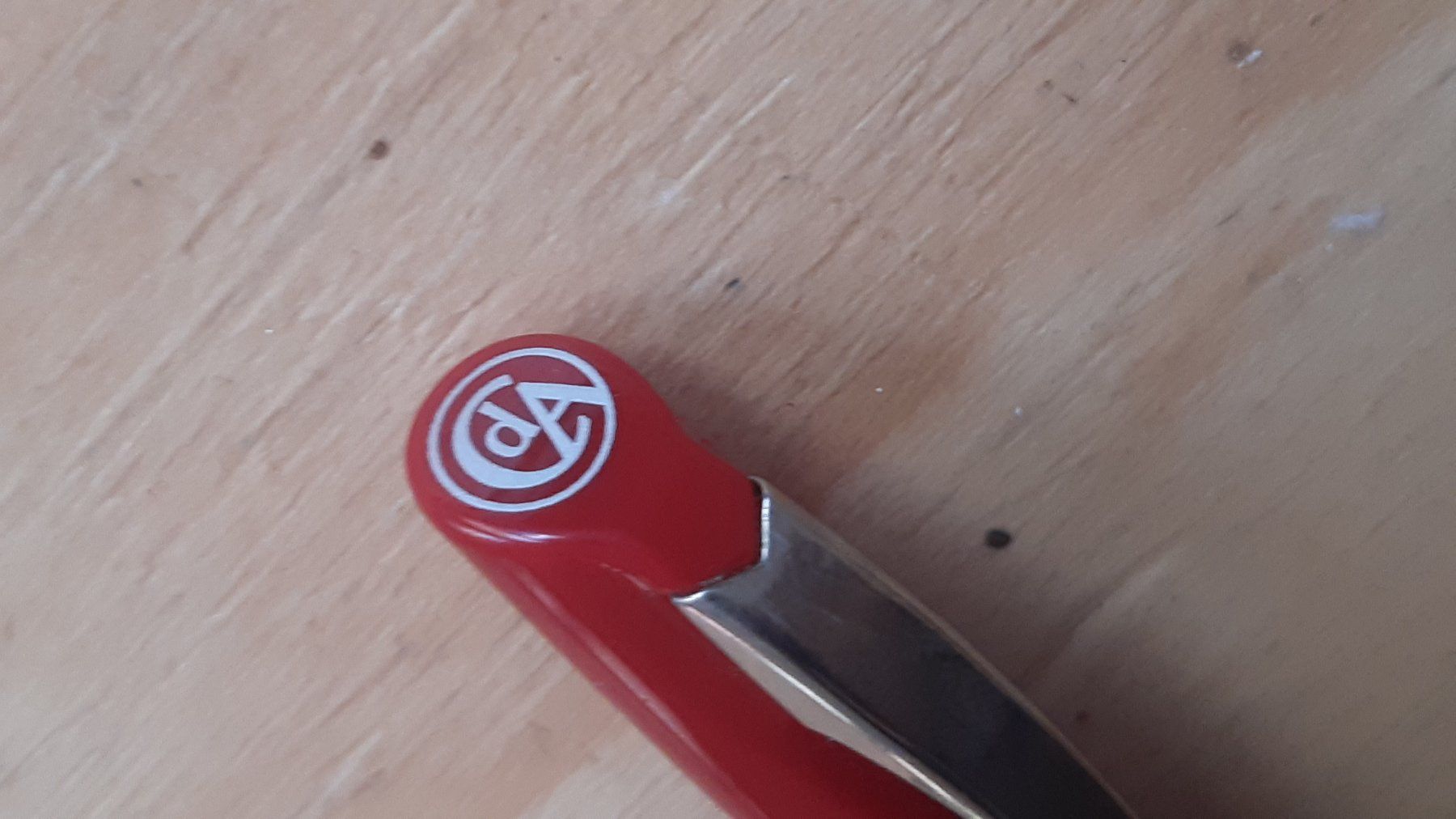 Penna & Evidenziatori: Kugelschreiber Caran d'Ache rot – Usato da Biel/Bienne venduto da Vodeangere 1