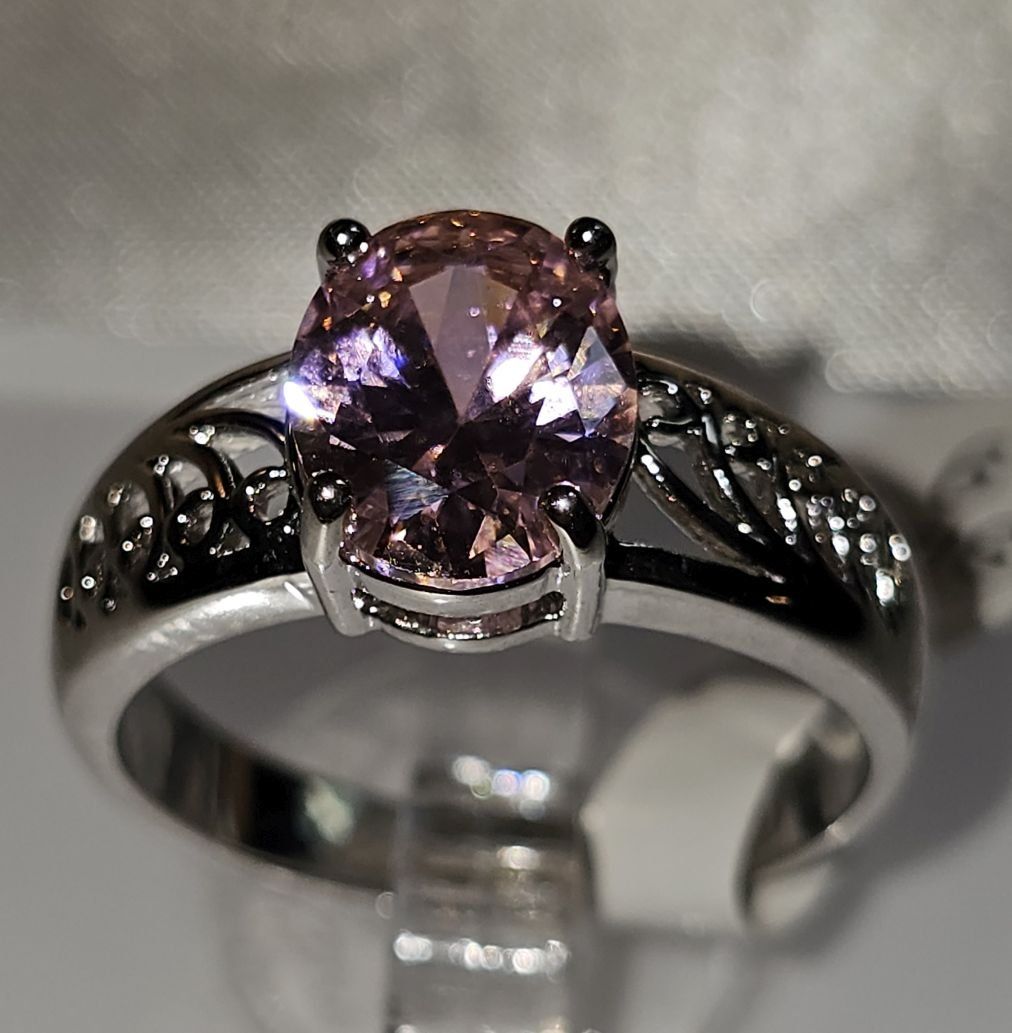 Anelli: Funkelnder Ring mit rosa Zirkonia, Gr. 9 – Nuovo (secondo la descrizione) da Grenchen venduto da lei_tjl5 1