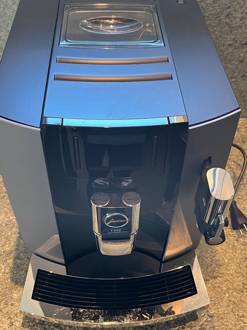 Jura Macchine per caffè & Macchine per espresso: JURA Vollautomat E 800 – Usato da Bürchen venduto da Tigne