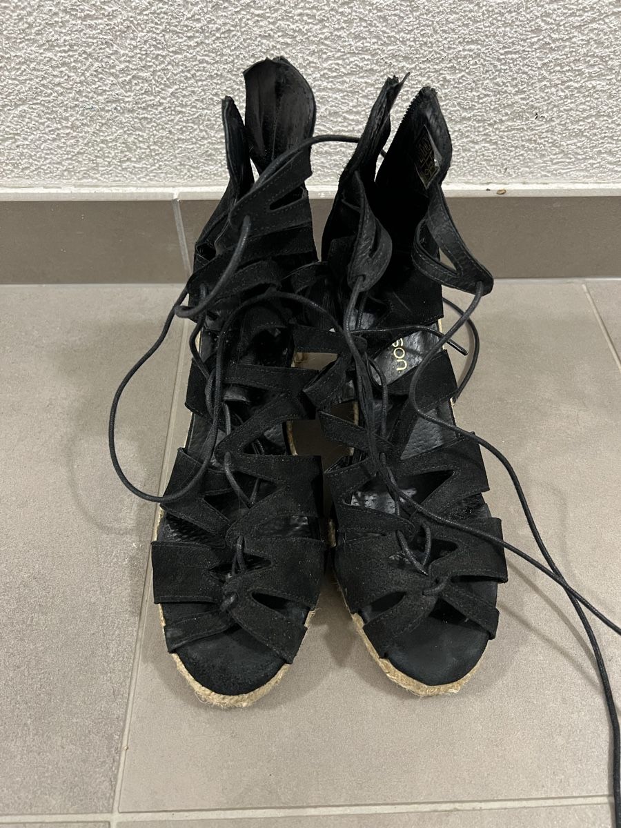 Scarpe da donna: Manor suede wedge sandals – Usato da Prangins venduto da ale_f88f